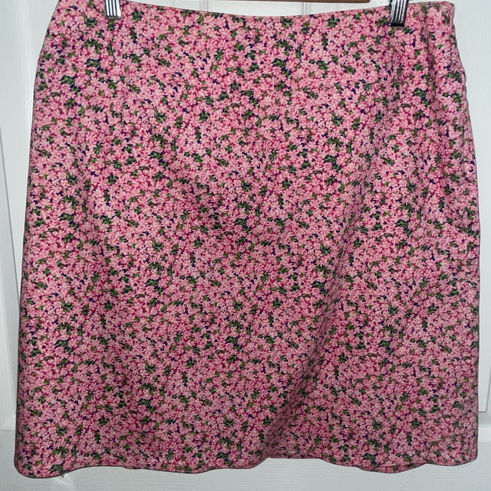 Chaus Floral Pink Skirt. Excellent condition.